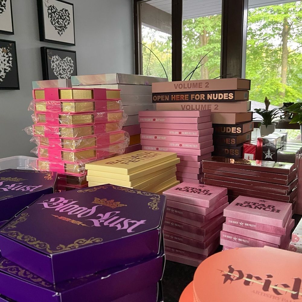 Jeffree Star đźTRUE MYSTERY BOXđź double your fun lot #1 beauty box allâJS items - Picture 11 of 13